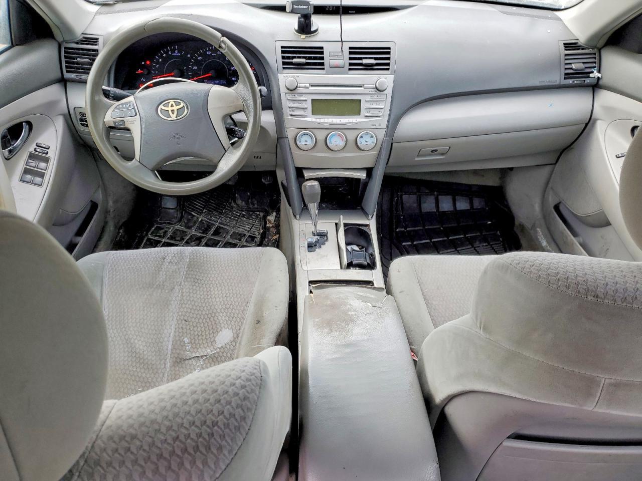 2011 TOYOTA CAMRY