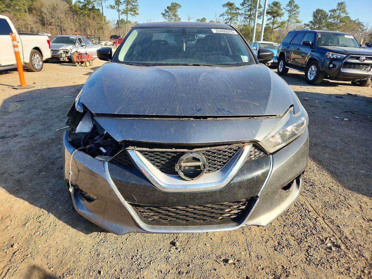2016 NISSAN Maxima