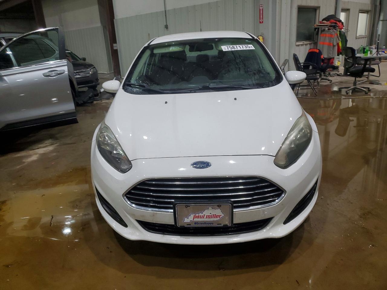 2016 FORD Fiesta