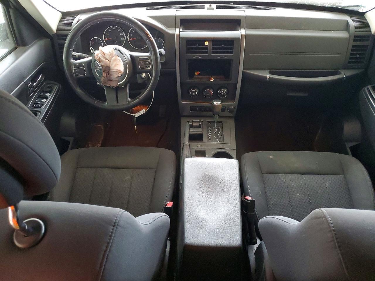2011 JEEP Liberty