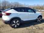 2022 VOLVO C40