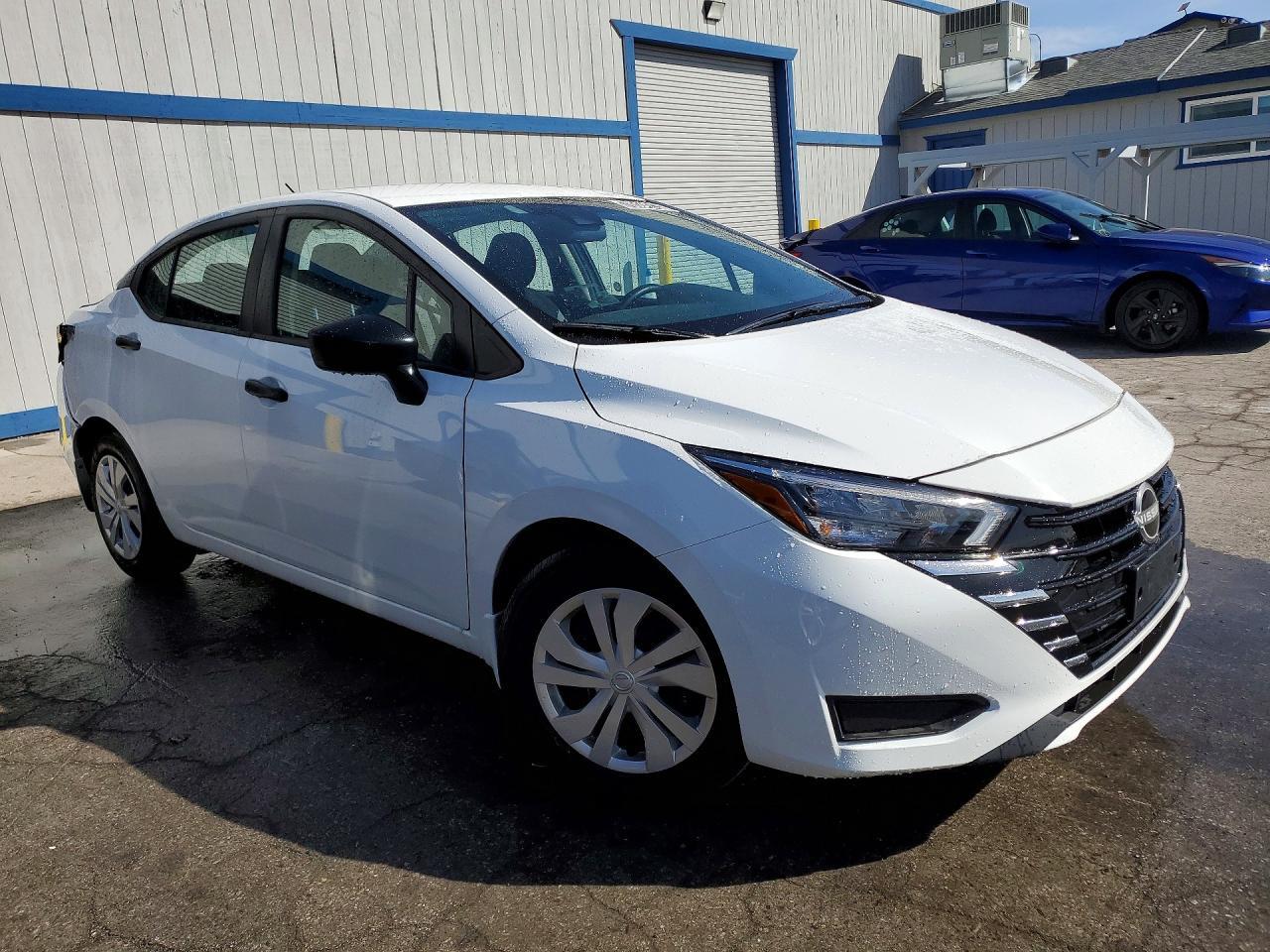 2025 NISSAN VERSA