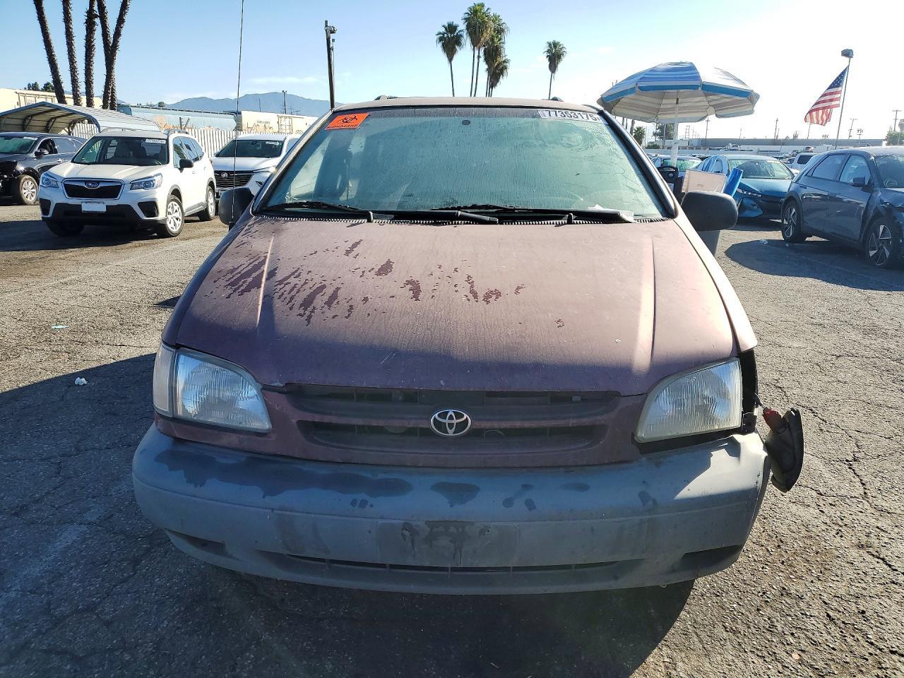 1998 TOYOTA SIENNA