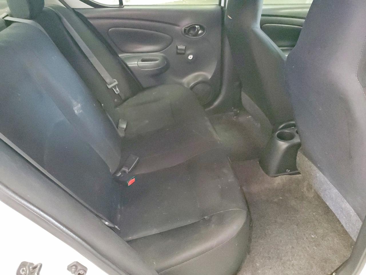 2015 NISSAN VERSA
