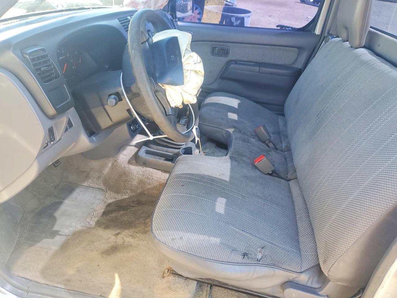 2000 NISSAN Frontier