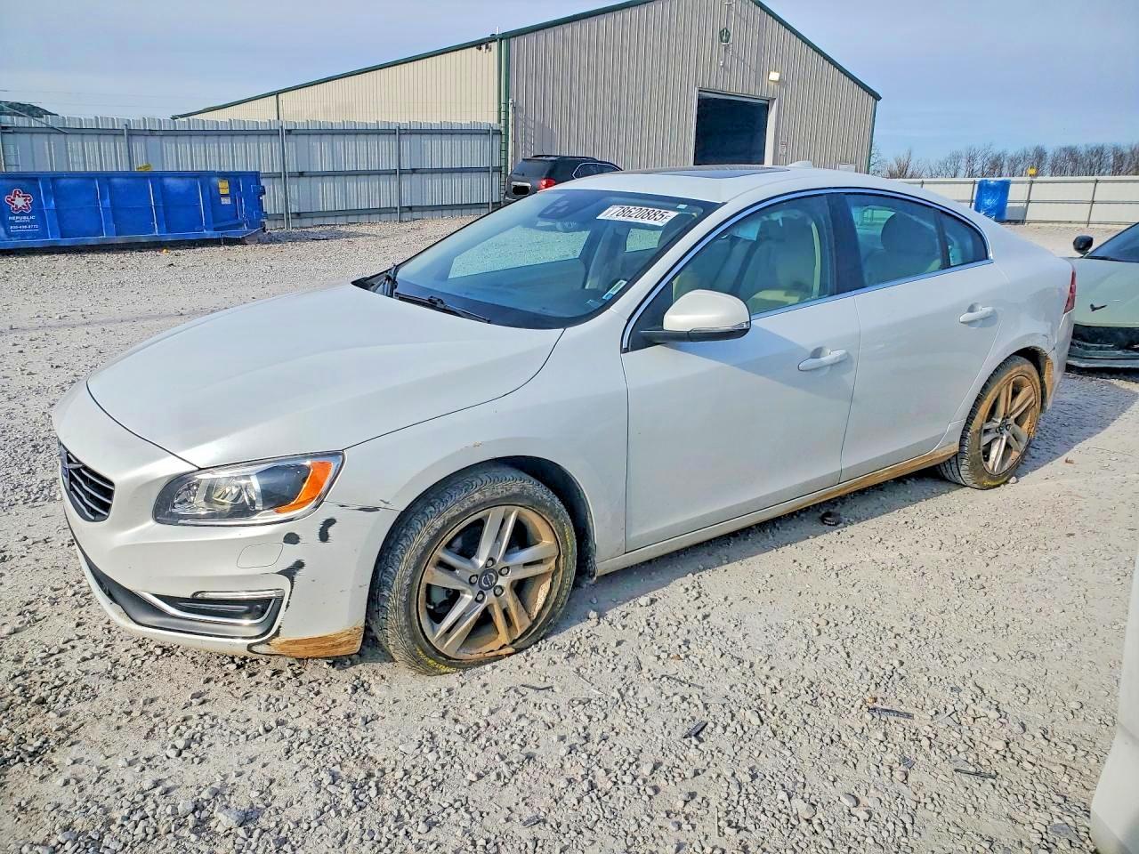 2015 VOLVO S60