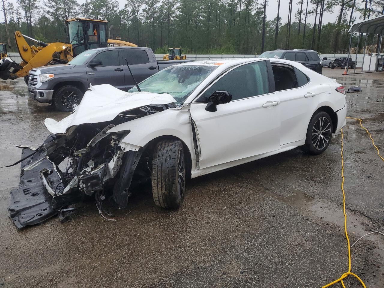 2019 TOYOTA CAMRY
