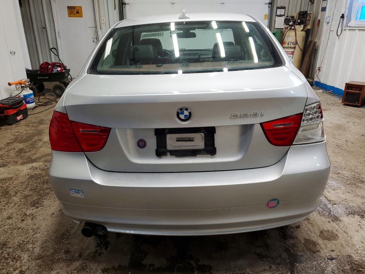 2011 BMW 3 SERIES