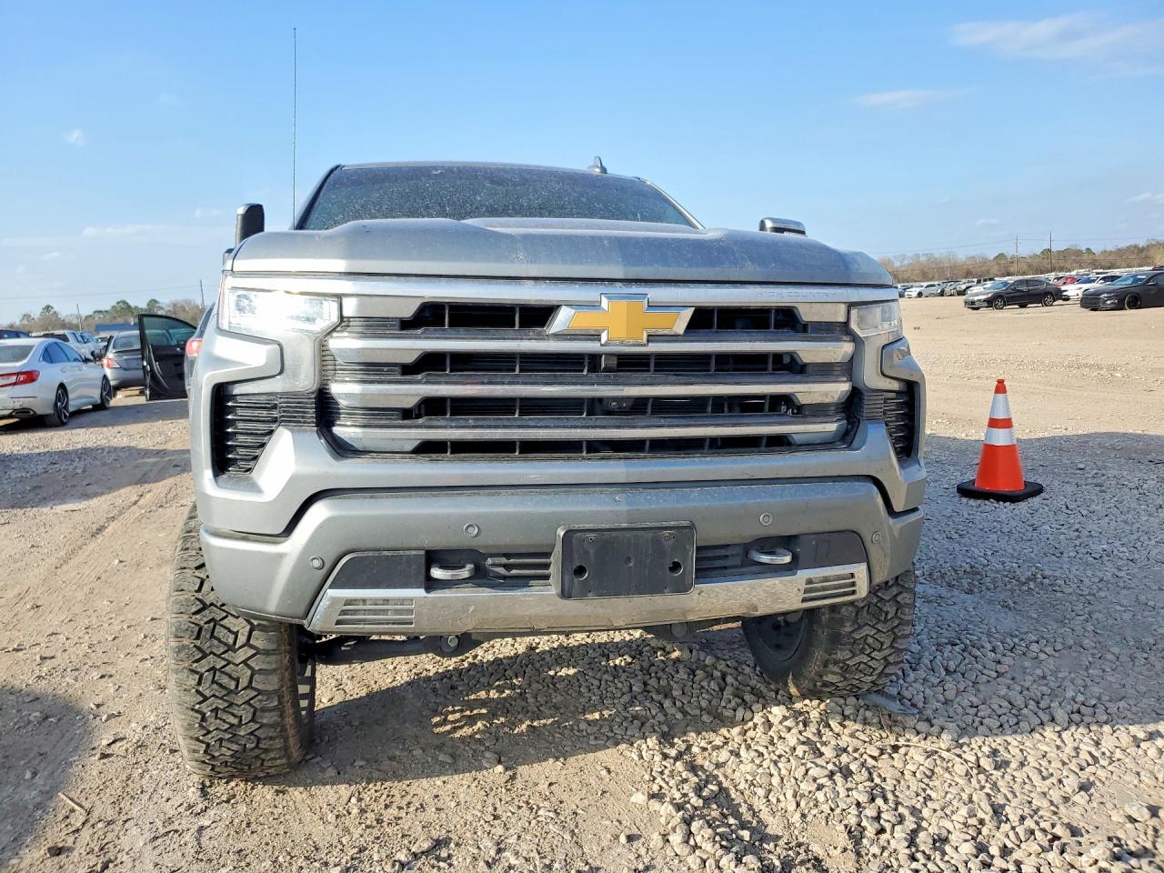 2024 CHEVROLET Silverado