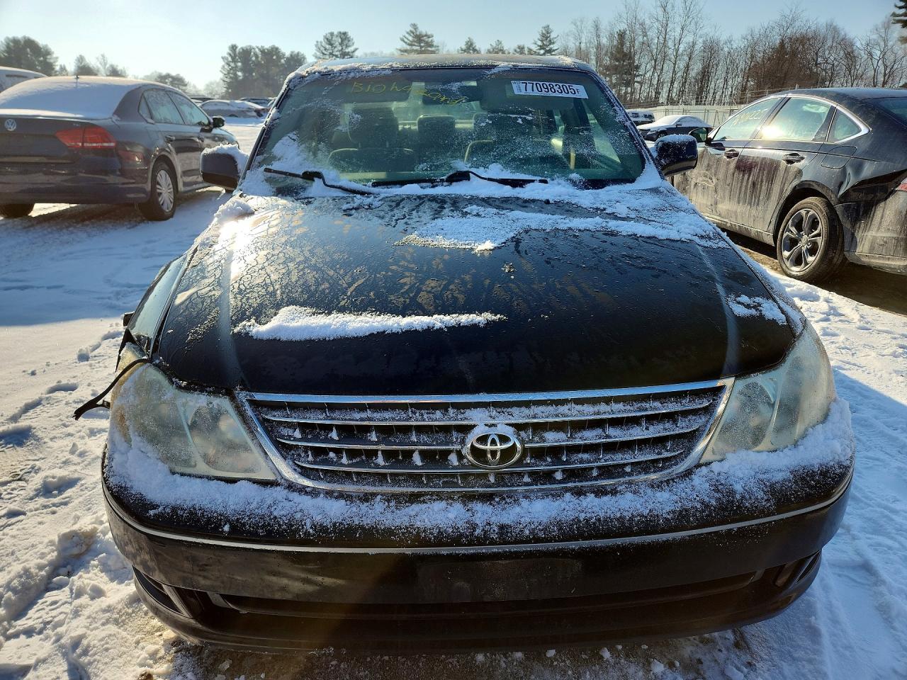 2004 TOYOTA Avalon