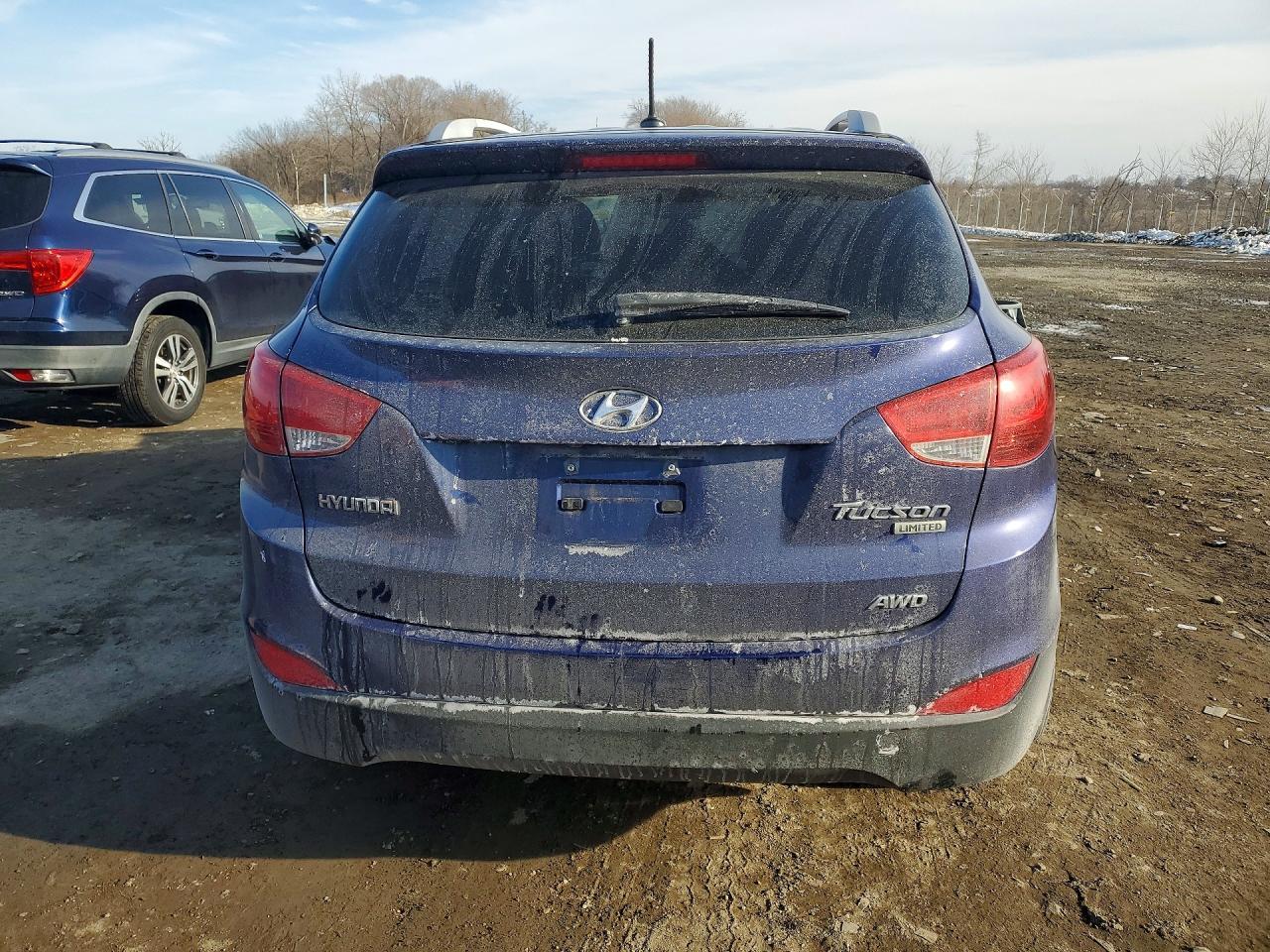 2011 HYUNDAI TUCSON