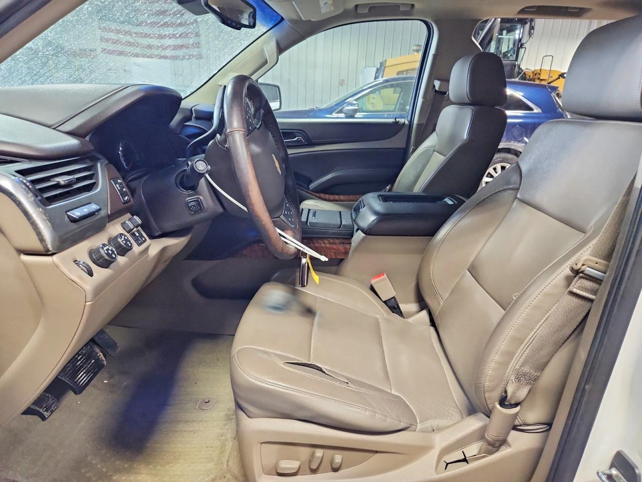 2016 CHEVROLET Suburban