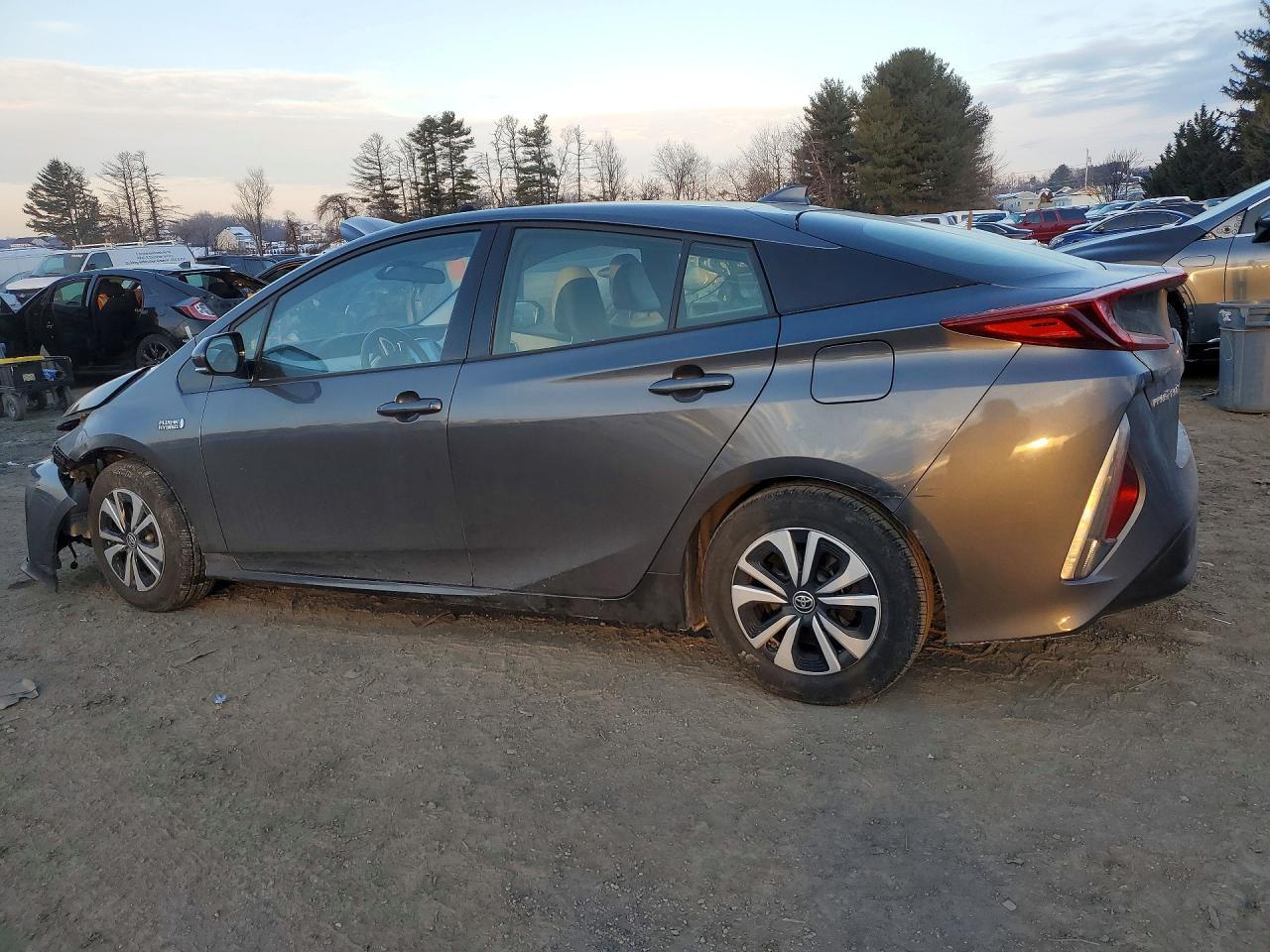 2017 TOYOTA Prius Prime