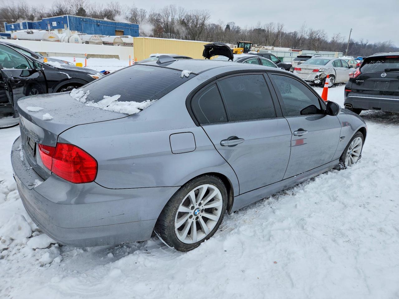 2011 BMW 3 SERIES