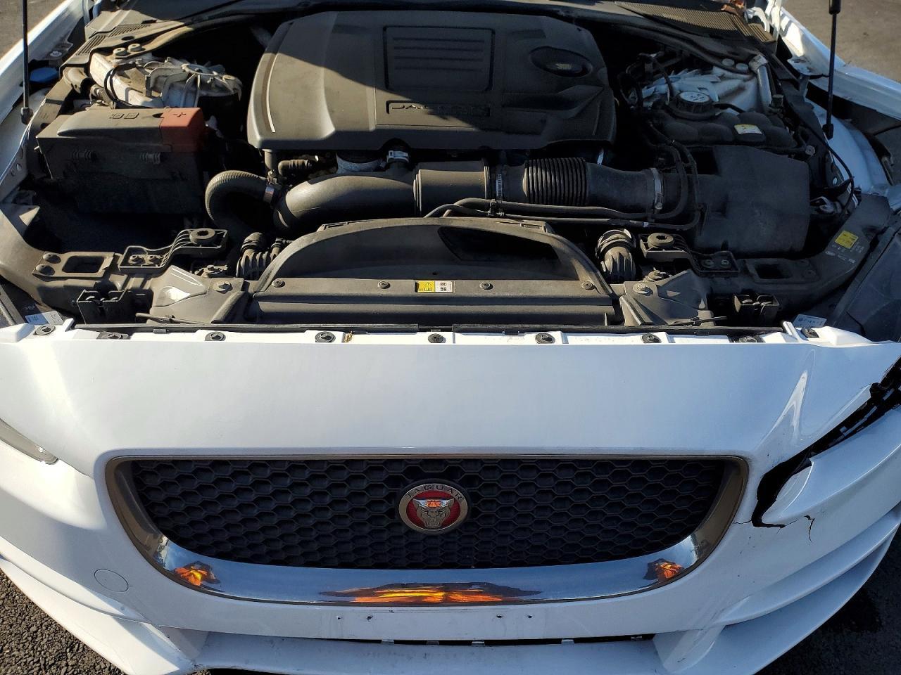 2019 JAGUAR XE