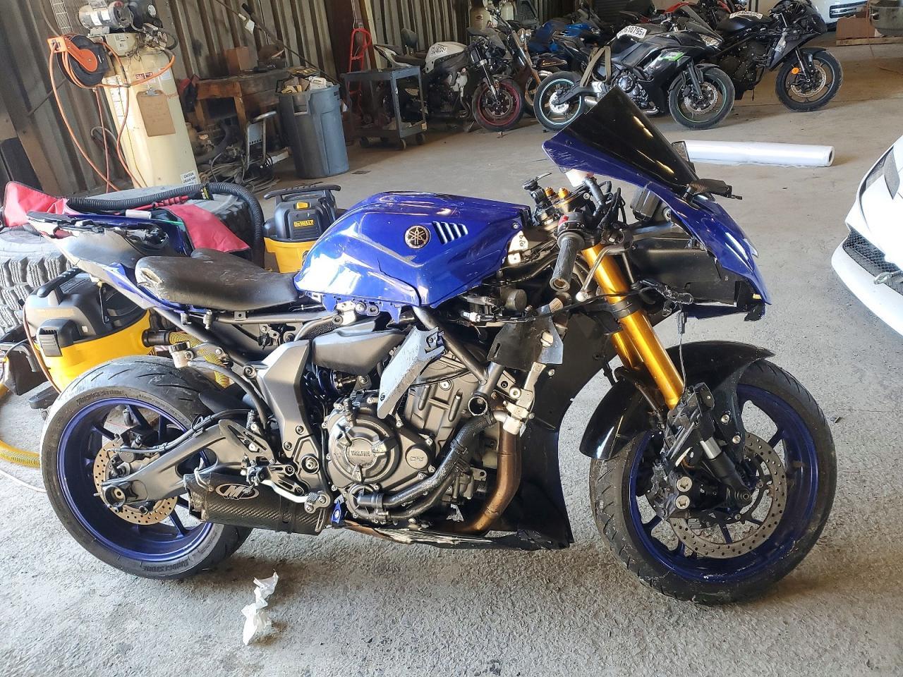 2025 YAMAHA YZFR7