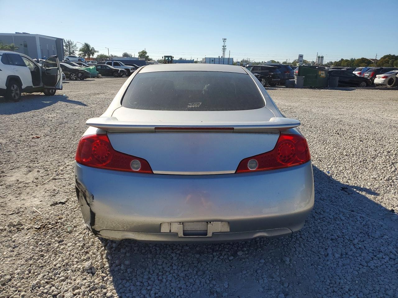 2004 INFINITI G35