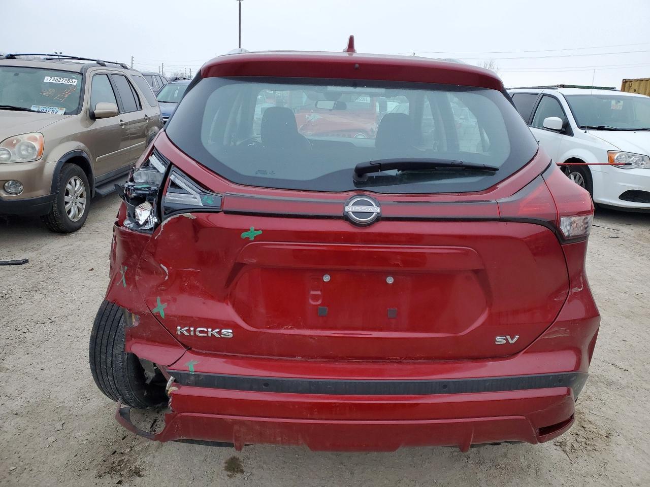 2022 NISSAN KICKS