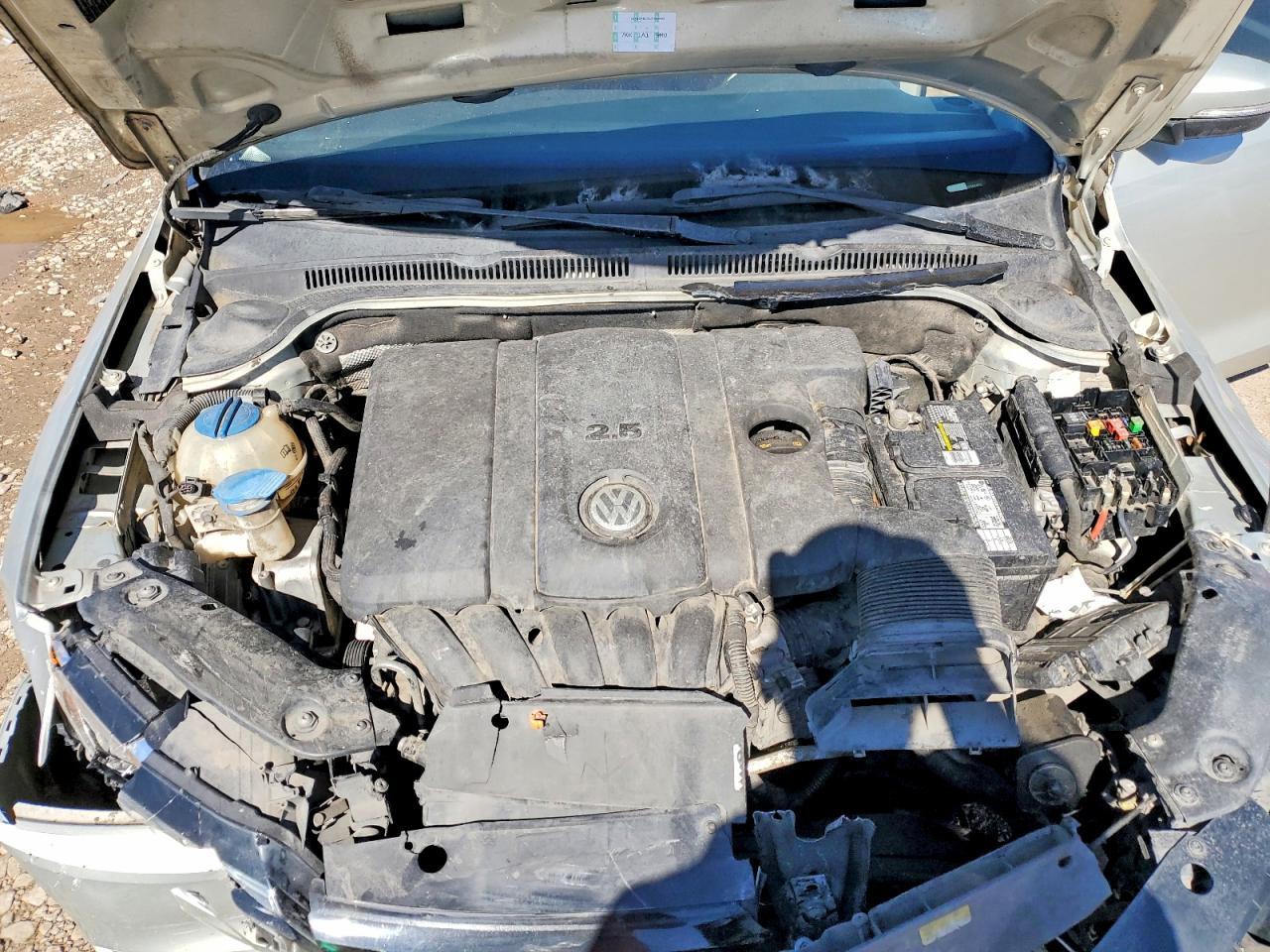 2011 VOLKSWAGEN JETTA