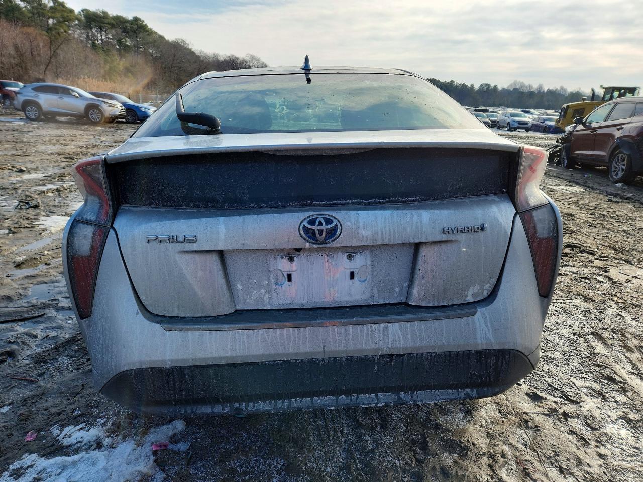 2016 TOYOTA PRIUS