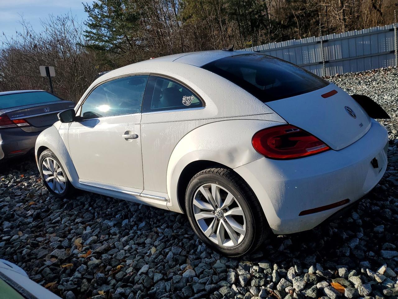2014 VOLKSWAGEN Beetle