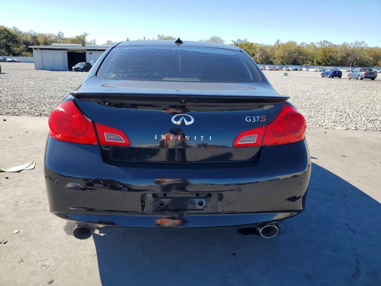 2012 INFINITI G37