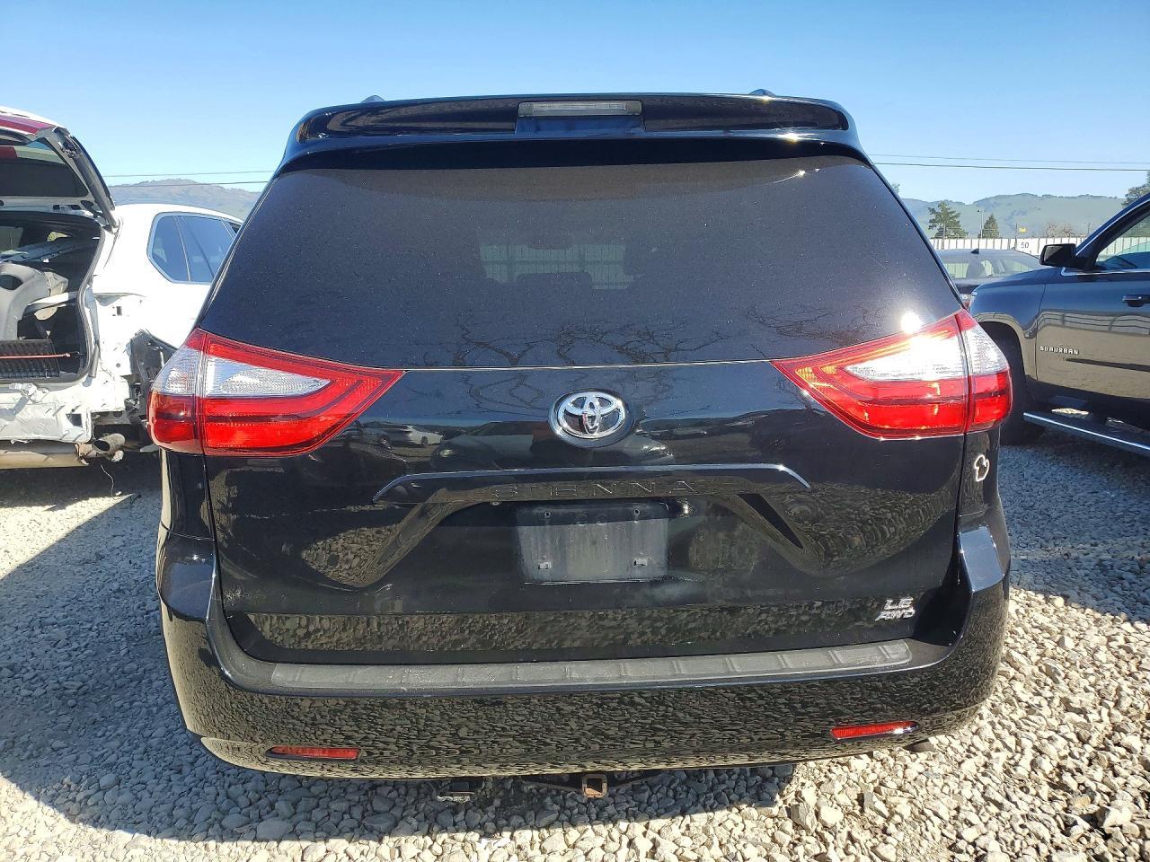 2015 TOYOTA SIENNA