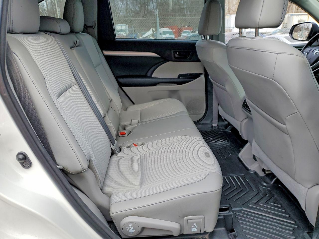 2015 TOYOTA HIGHLANDER