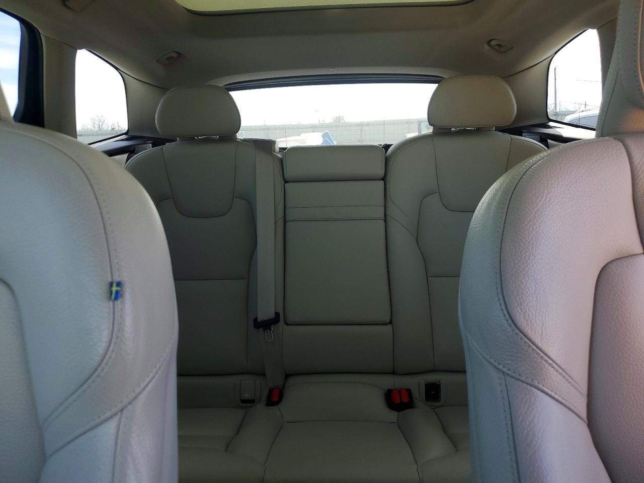 2019 VOLVO XC60
