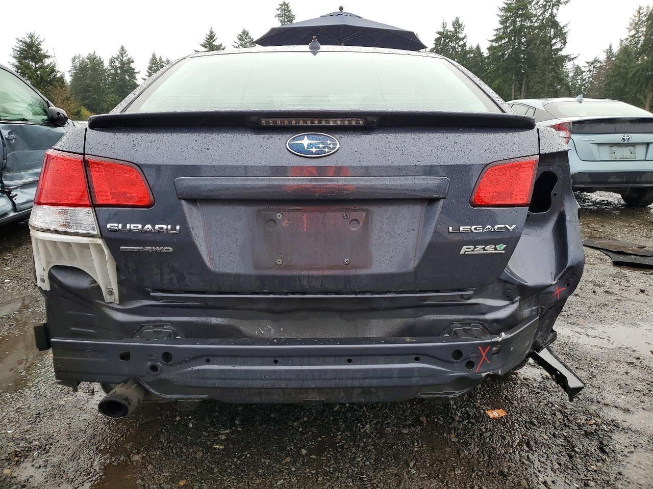 2013 SUBARU Legacy