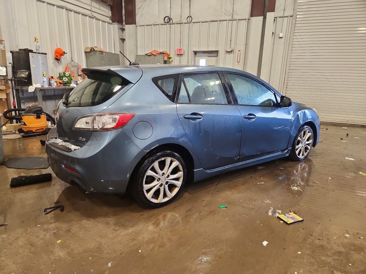 2010 MAZDA 3