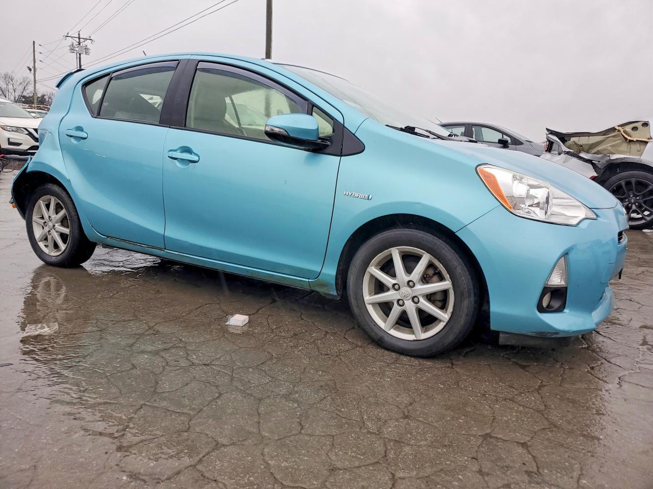 2014 TOYOTA Prius c