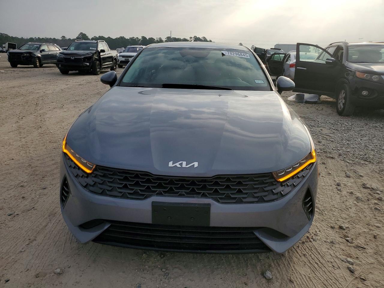 2022 KIA K5