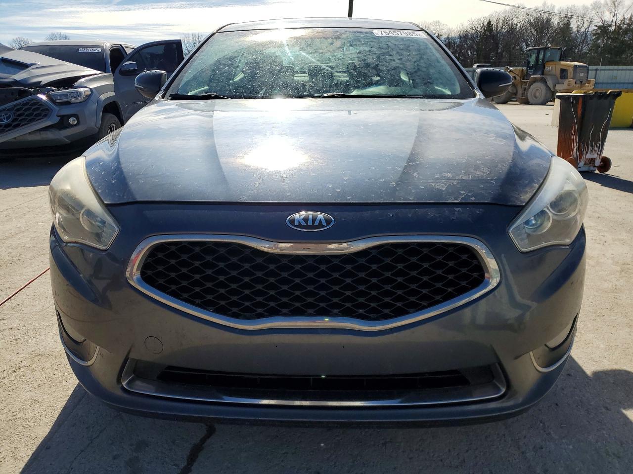 2015 KIA Cadenza