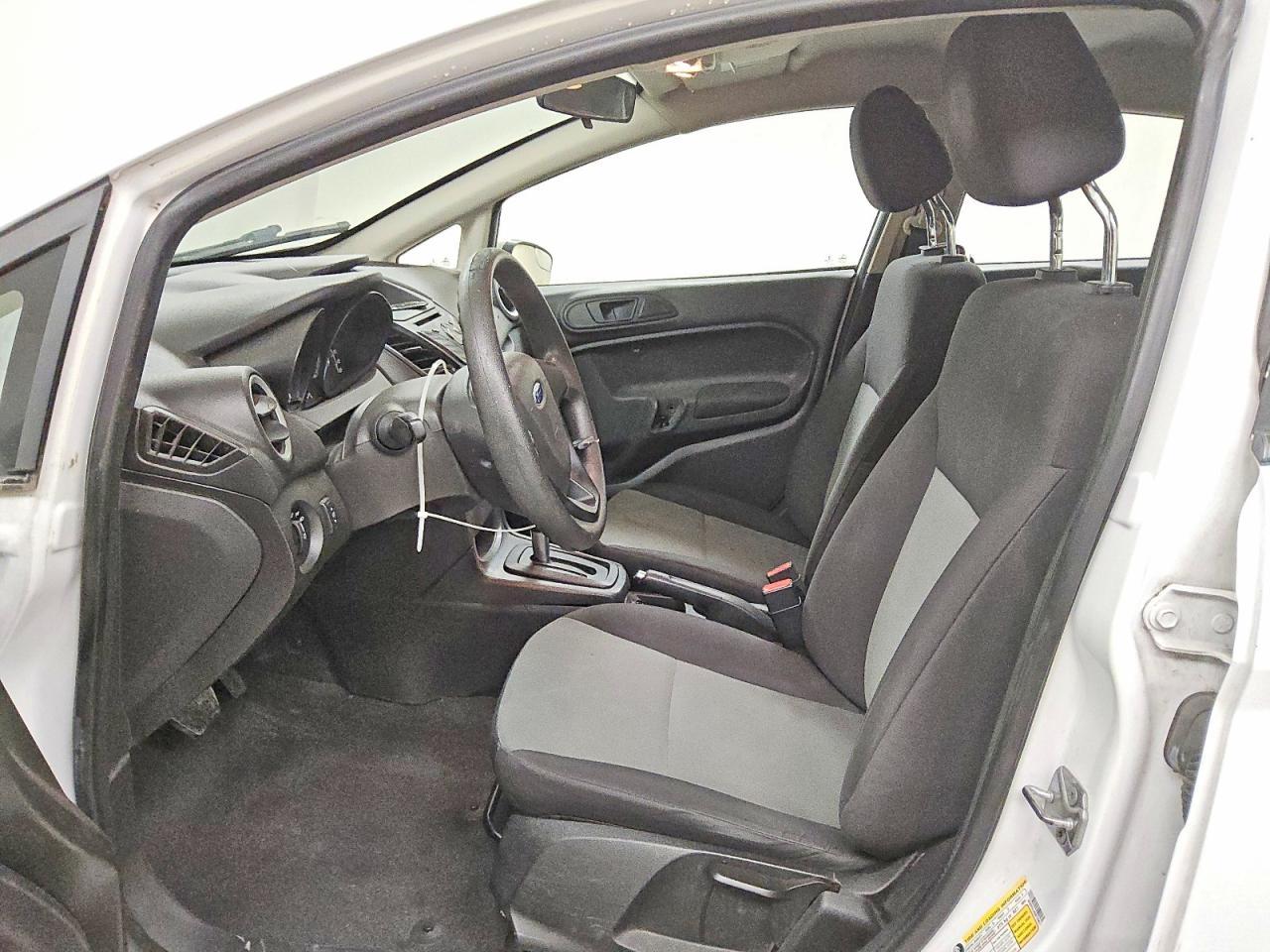 2016 FORD Fiesta