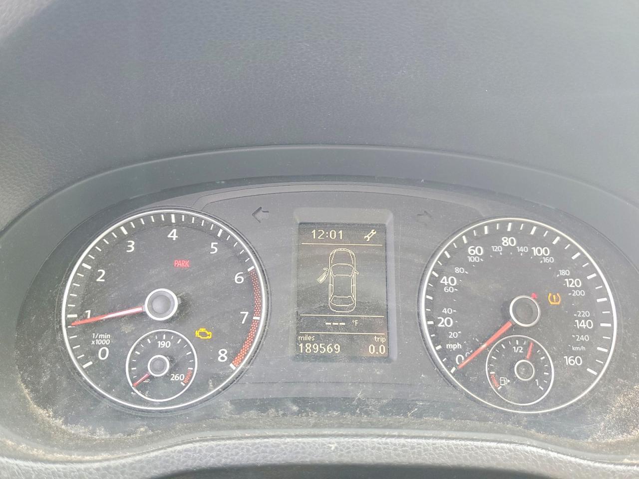 2012 VOLKSWAGEN Passat