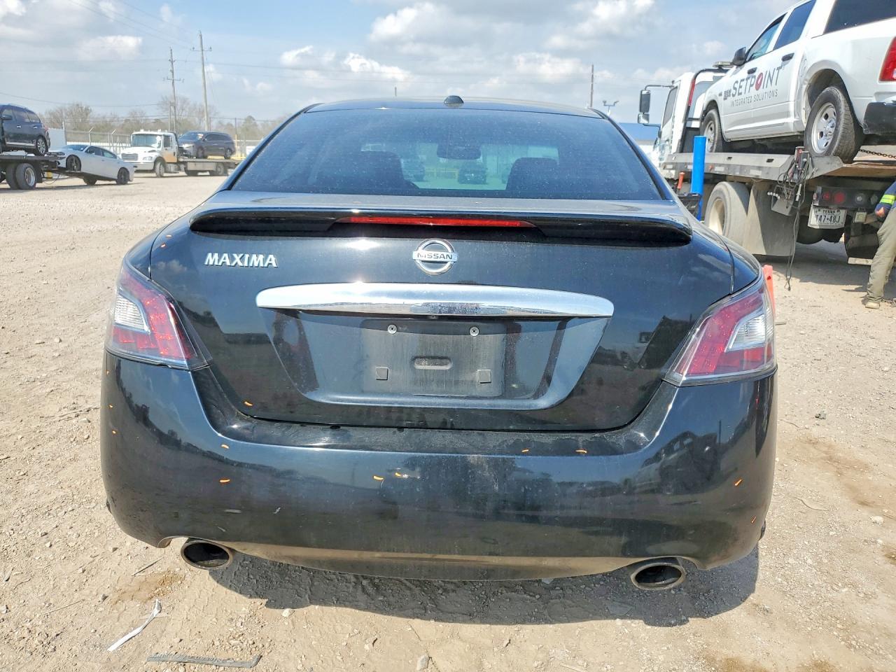 2014 NISSAN Maxima
