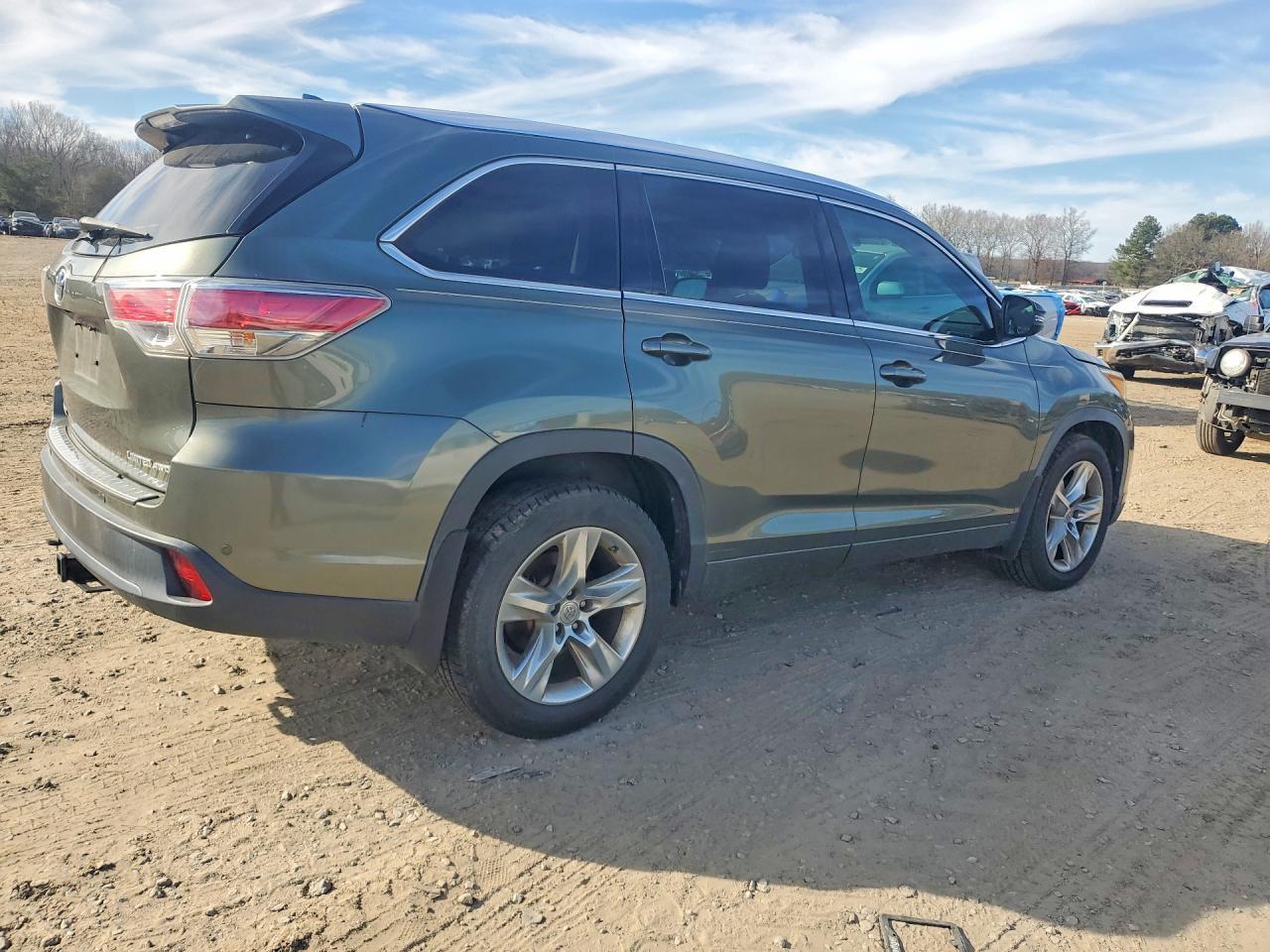 2014 TOYOTA HIGHLANDER