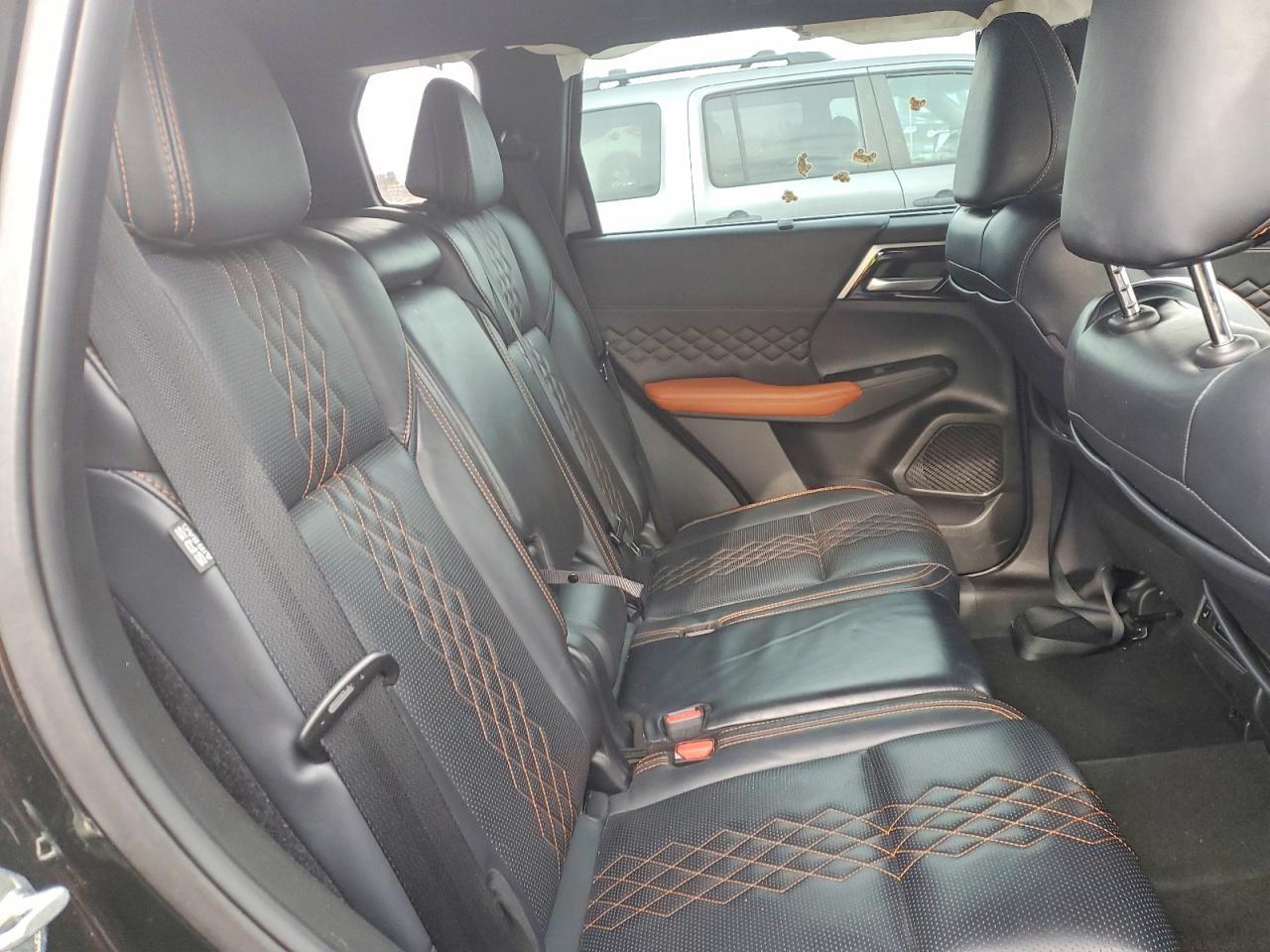 2023 MITSUBISHI outlander