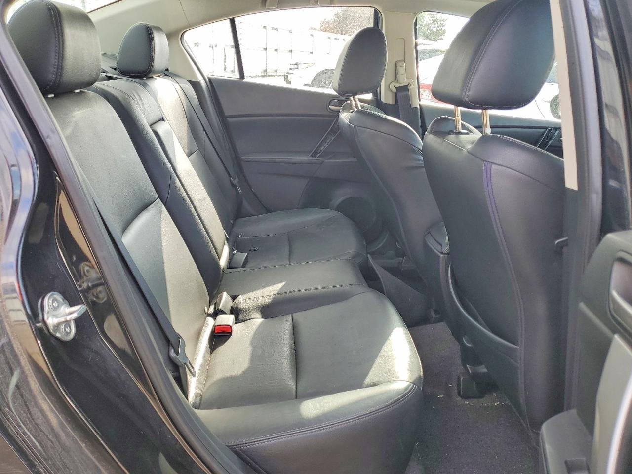2011 MAZDA 3