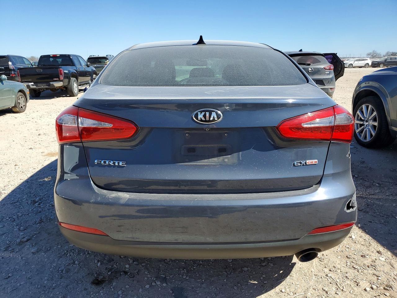 2016 KIA FORTE