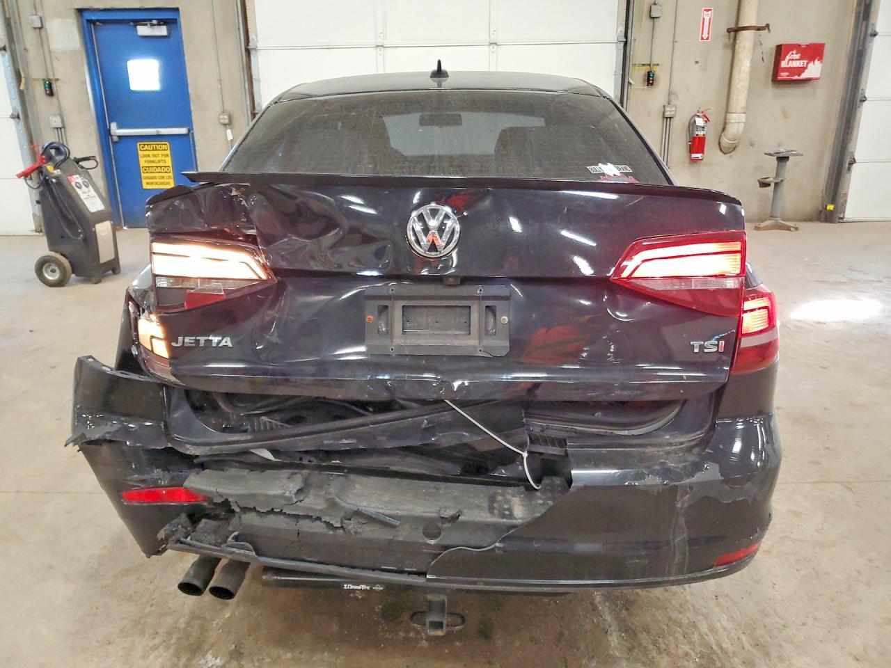 2016 VOLKSWAGEN JETTA