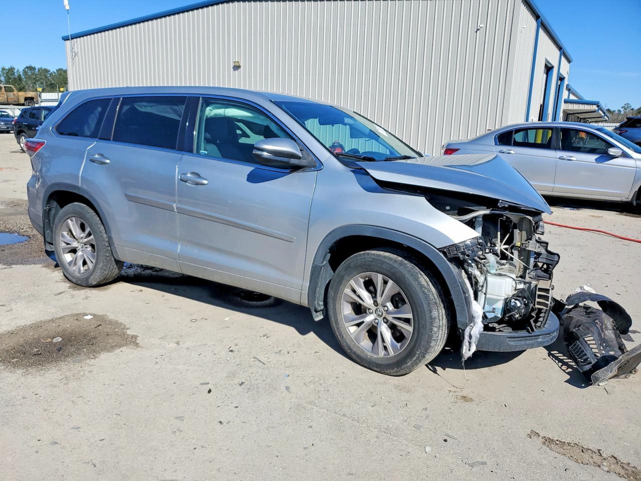 2016 TOYOTA HIGHLANDER