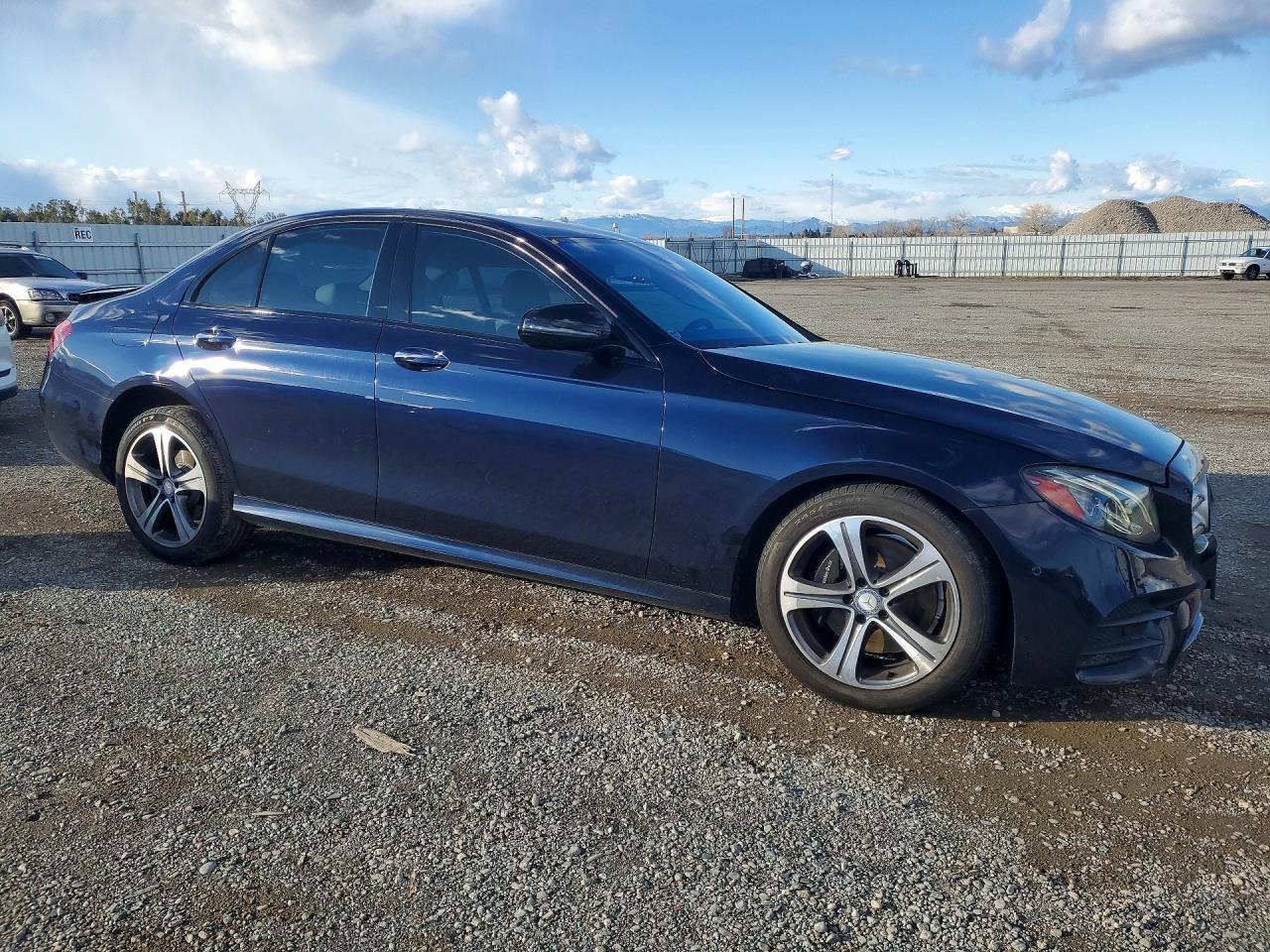 2017 MERCEDES-BENZ E-Class
