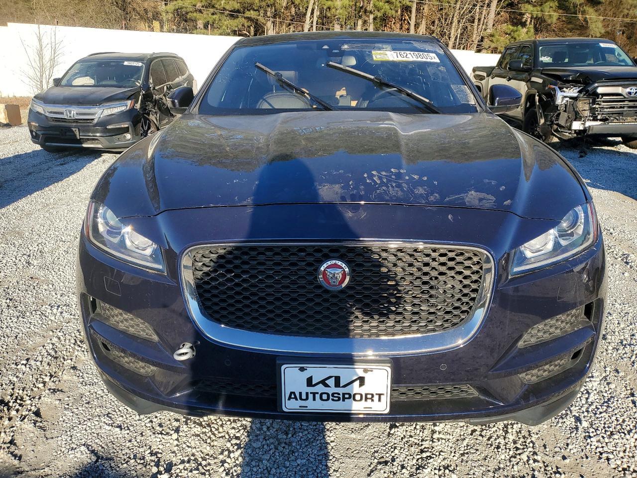 2017 JAGUAR F-Pace
