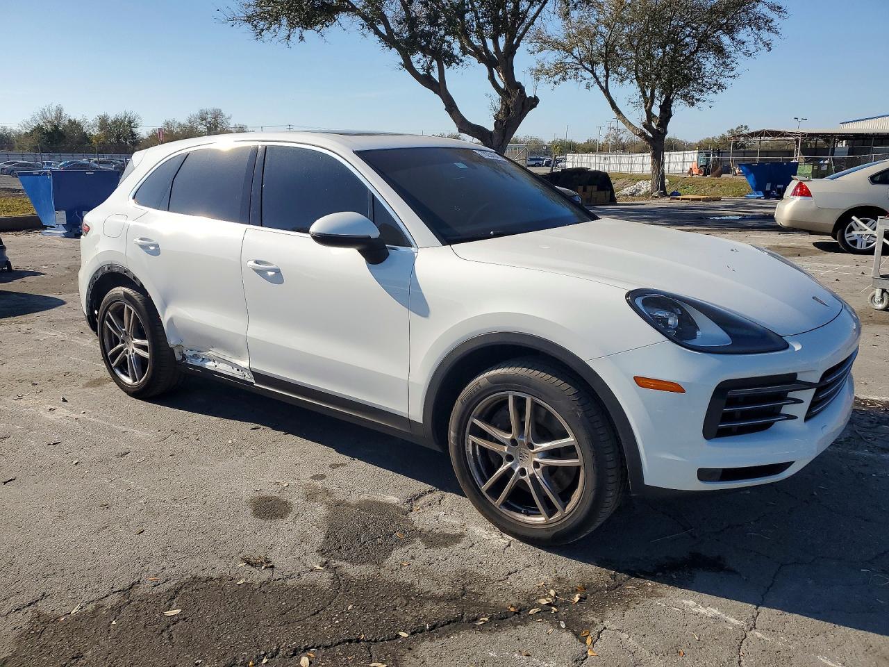 2021 PORSCHE CAYENNE