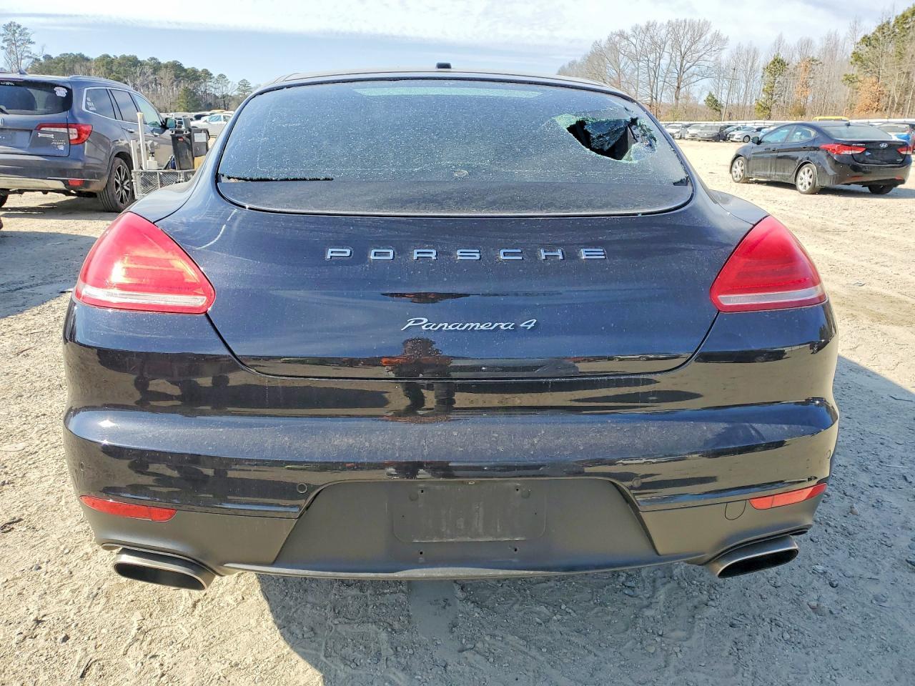 2016 PORSCHE Panamera