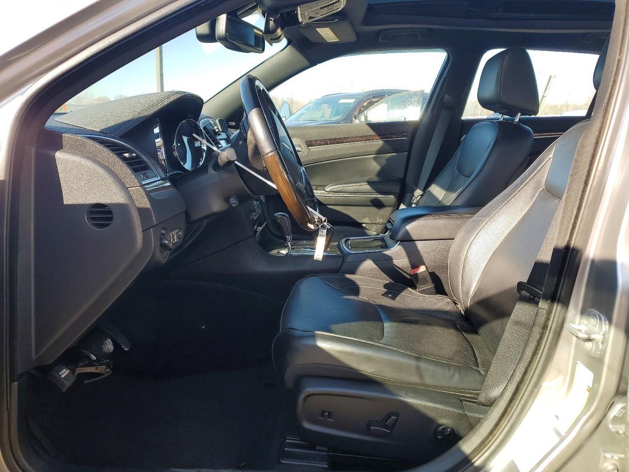 2011 CHRYSLER 300
