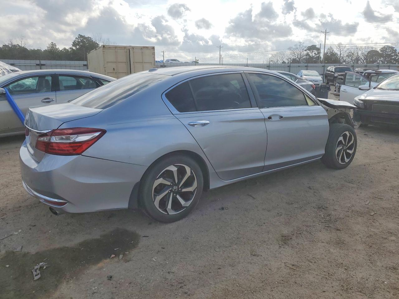 2017 HONDA ACCORD