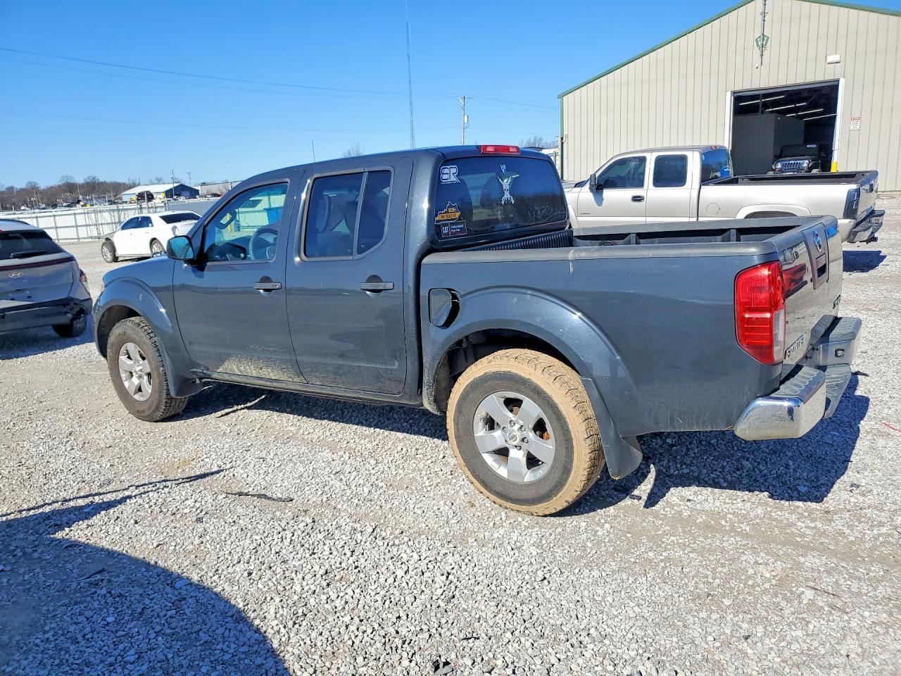 2012 NISSAN Frontier